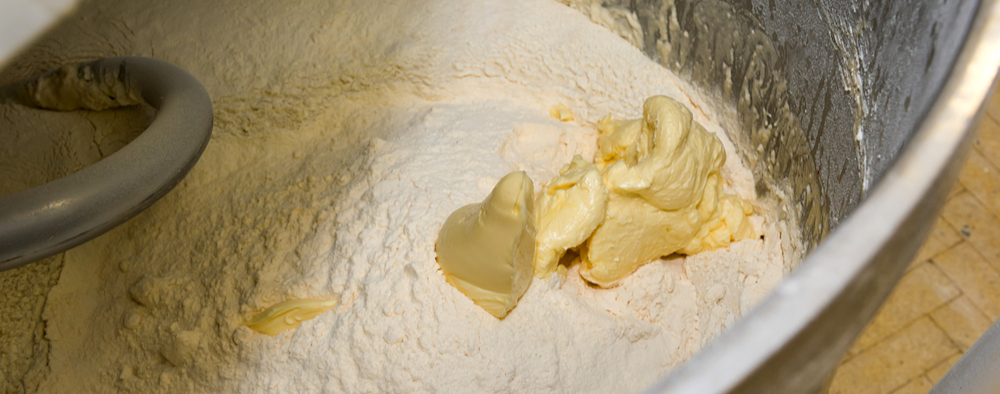 Fats versus Oils in The Mixing Process | Bakery Academy